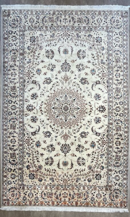 Nain 6LA Teppich 204 x 132 cm