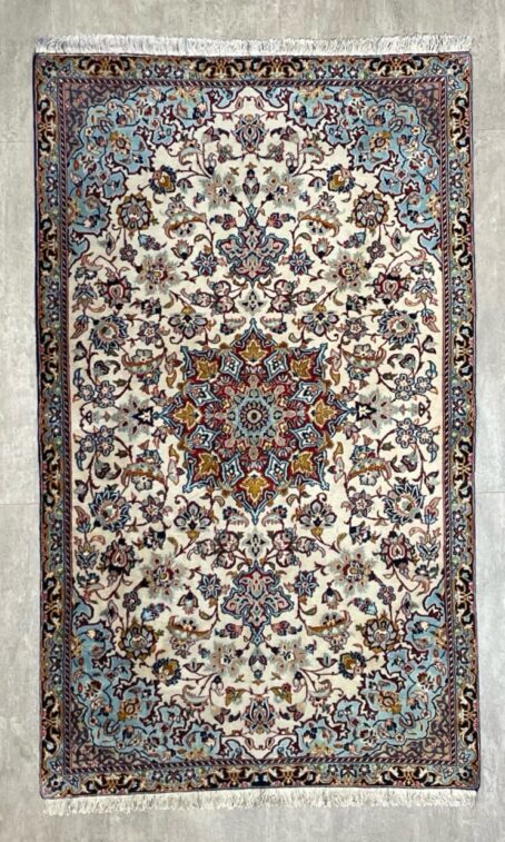 Isfahan Teppich 125 x 74 cm